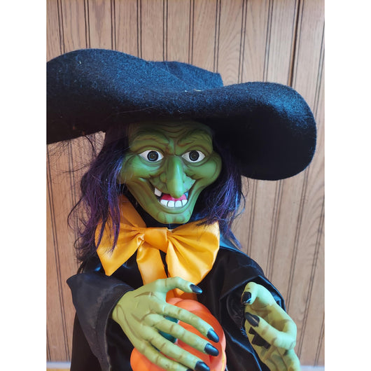 VTG Halloween Witch Time Animated 22
