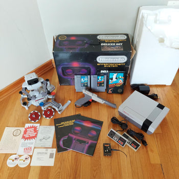 Nintendo NES Deluxe Set R.O.B. Robot Zapper Gyromite Duck Hunt Original Box Set