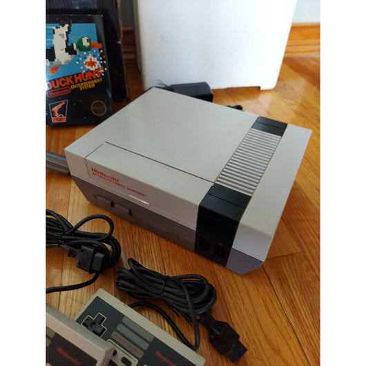 Nintendo NES Deluxe Set R.O.B. Robot Zapper Gyromite Duck Hunt Original Box Set