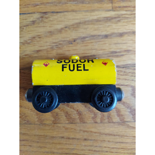 Thomas & Friends Wooden Railway Sodor Fuel & Tar Tanker Cars 1996 Wooden Set