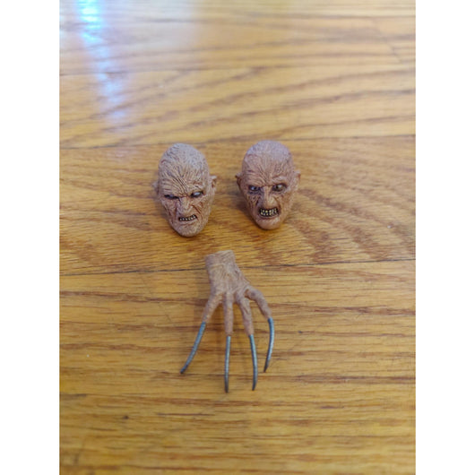 NECA A Nightmare on Elm Street 2 Freddy's Revenge Freddy Accessories 3-Piece