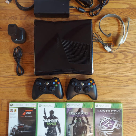 Xbox 360 S 1439 Console 2 Wireless Controllers Charger Headset 4 Games Tested