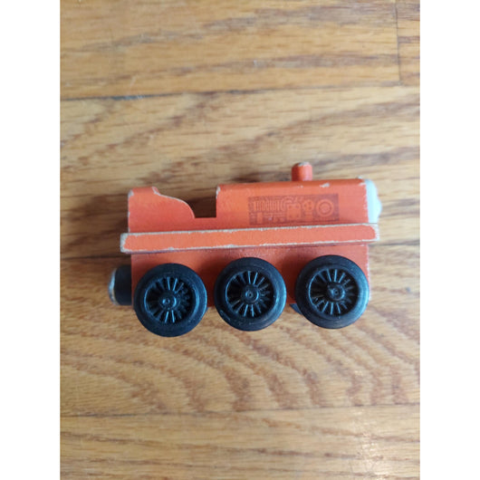 Thomas & Friends Wooden Railway Terence Flat Magnets & Staples Vintage Wood Toy