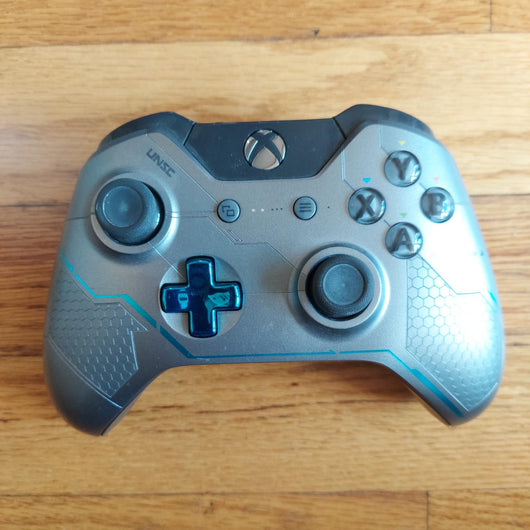 Xbox One Halo 5 Guardians 1TB Console 2 Halo Controllers OEM Cords Tested Works