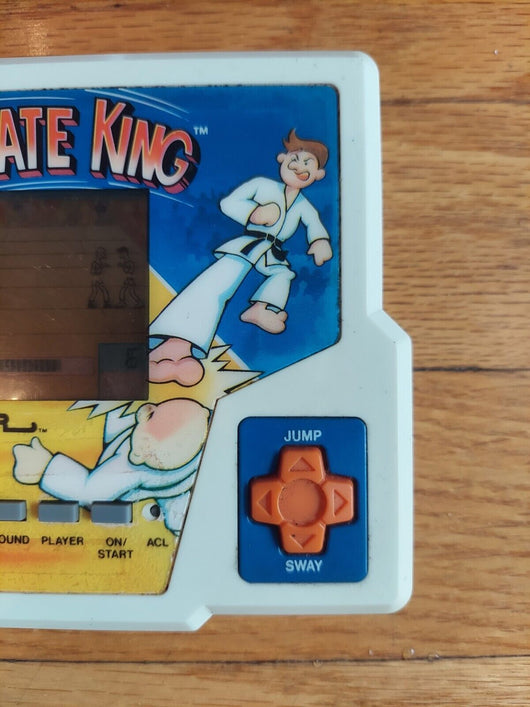 Vintage 1988 Tiger Electronic KARATE KING Handheld Video Game Works! Fast Ship