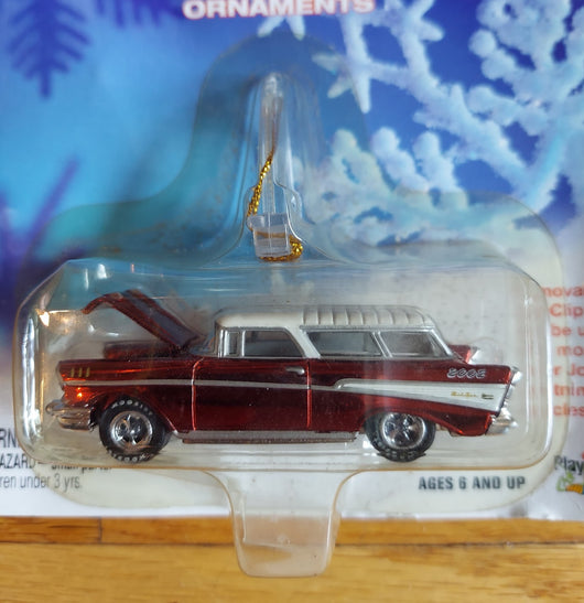 Johnny Lightning: Holiday Classic 2002 - 1957 Chevy Nomad - 1/64 Scale - Diecast