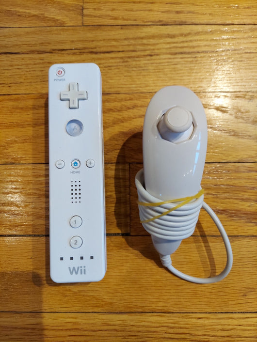Wii U Bundle W/Console & Gamepad, 1 Wii Controller & Nunchuck, 4 games, etc