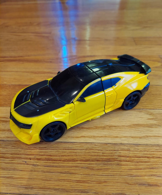 Transformers: The Last Knight - Armour Turbo Changer Bumblebee - Action Figure