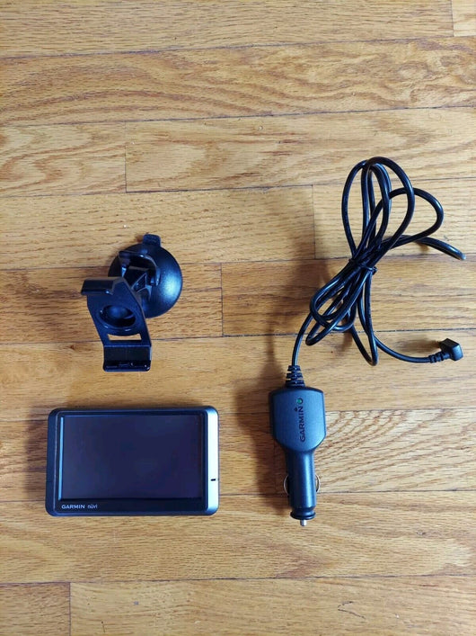 Garmin Nuvi 205W GPS Bundle W/ Windshield Mount & Power Cord, Fast Shipping