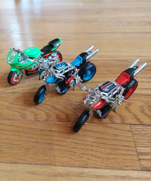 Hot Wheels 3 Lot Die-Cast Motorcycles - 1:18 Scale - Kawasaki & Custom Cruisers