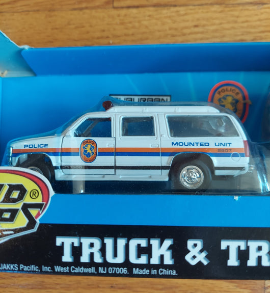 Road Champs: Truck & Trailer Series - Nassua County Police Mounted Unit - 1/43