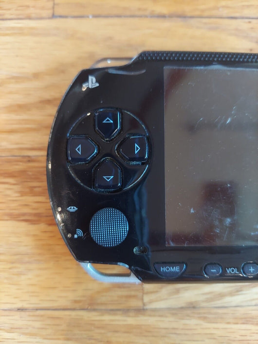 PSP 1001 W/Charger, 32MB Memory Card, Case, 4 UMD Movies, Works, Fast Shipping