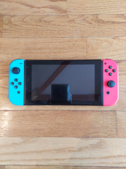 Nintendo Switch W/Docking Station, Joy Con Comfort Grip, & Cord, Works,Fast Ship