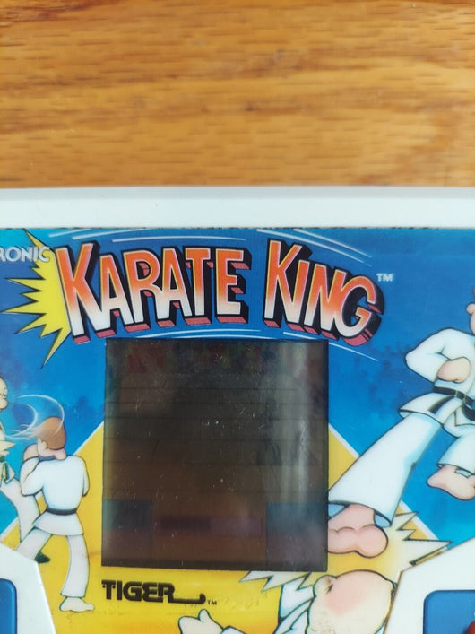Vintage 1988 Tiger Electronic KARATE KING Handheld Video Game Works! Fast Ship