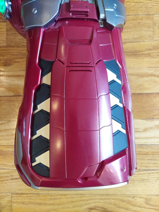 Marvel 2019 Legends Series: Iron Man Electronic Nano Gauntlet - Works, Fast Ship