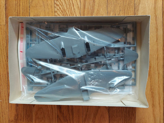 EDUARD II-2 TYPE 3 STORMOVIK Military War Combat Aircraft  1:72 Model Plane Kit