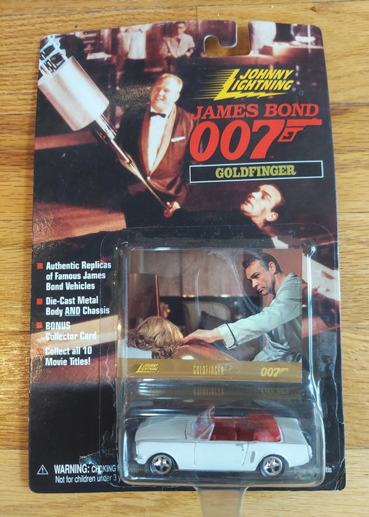 Johnny Lightning: James Bond 007 Goldfinger - 1965 Mustang Convertible - 1/64