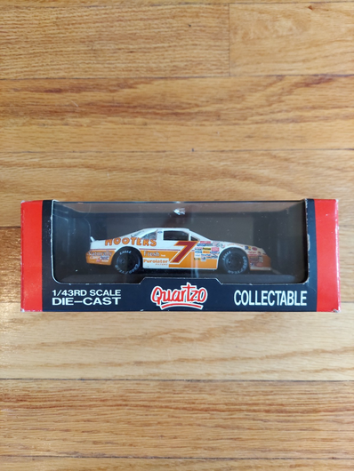 Qurtzo: Hooters 2013 Ford Thunderbird - 1/43 Scale, New In Box, Fast Shipping
