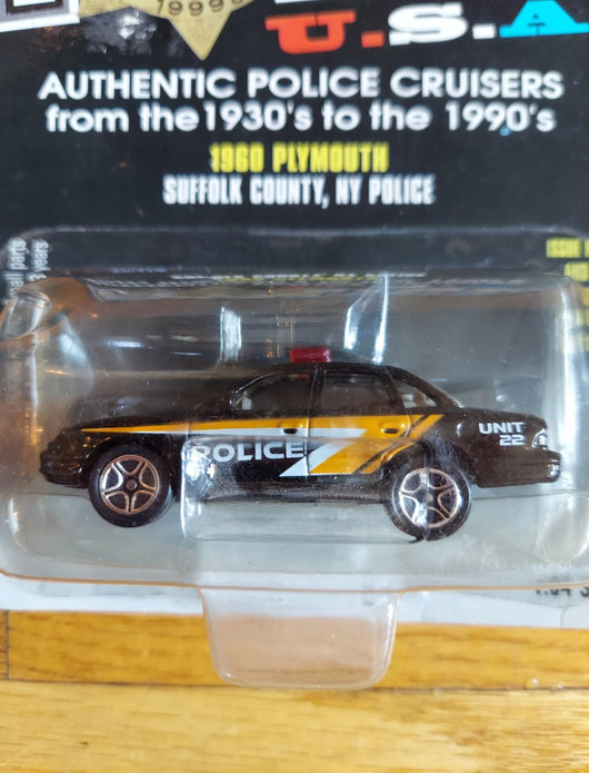 Racing Champions: Police U.S.A. - 1960 Plymouth Suffolk County, NY Police - 1/64