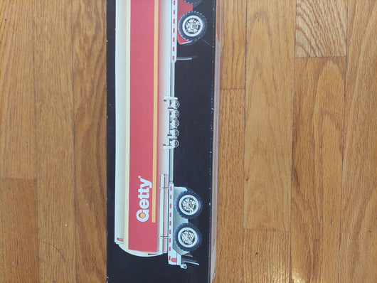 Getty 1997 Tanker Truck Serialized  Limited Edition