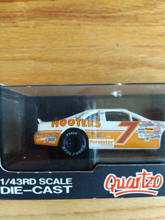 Qurtzo: Hooters 2013 Ford Thunderbird - 1/43 Scale, New In Box, Fast Shipping