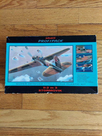 EDUARD II-2 TYPE 3 STORMOVIK Military War Combat Aircraft  1:72 Model Plane Kit