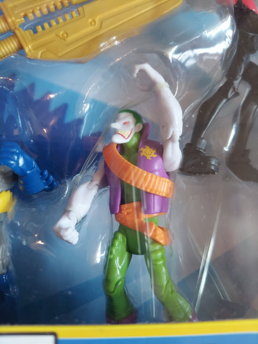 Gotham City Tunnel Takedown - 7 Figures & 2 Mega Swords