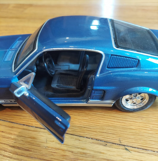 Maisto - 1967 Ford Mustang GT (Blue) - 1/24 Scale - Diecast - Fast Shipping!