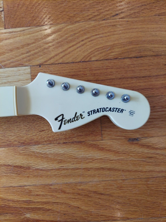Rock Band Fender Stratocastor Xbox 360 - Broken, For Parts, Fast Shipping!