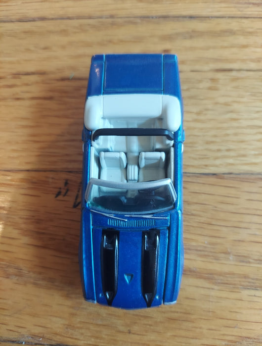 Johnny Lightning - 1967 Shelby Mustang (Red) & 1970 Shelby GT-500 (Blue) Combo