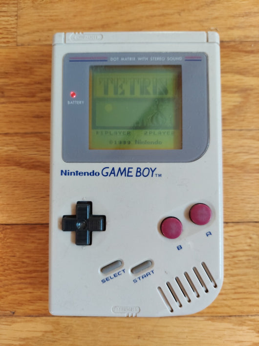 Nintendo Game Boy Bundle W/4 Games (Tetris, Boggle Plus, Looney Tunes, Rugrats: