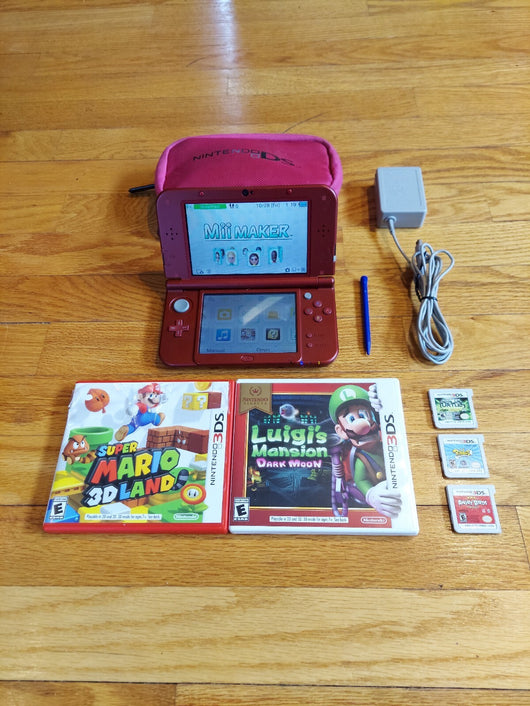New Nintendo 3DS XL (Maroon) Bundle W/Stylus, Charger, Carrying Bag, & 5 Games