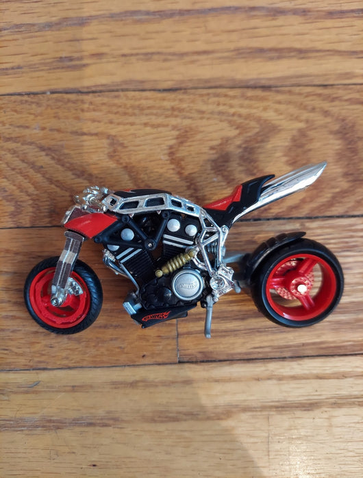 Hot Wheels 3 Lot Die-Cast Motorcycles - 1:18 Scale - Kawasaki & Custom Cruisers