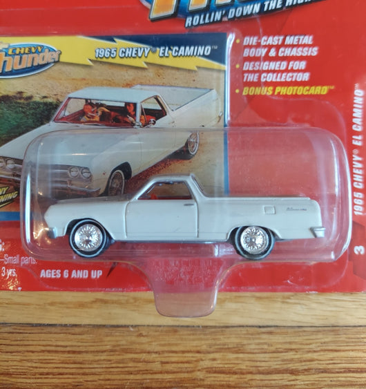 Johnny Lightning: Chevy Thunder - 1965 Chevy El Camino - 1/64 Scale - Fast Ship!