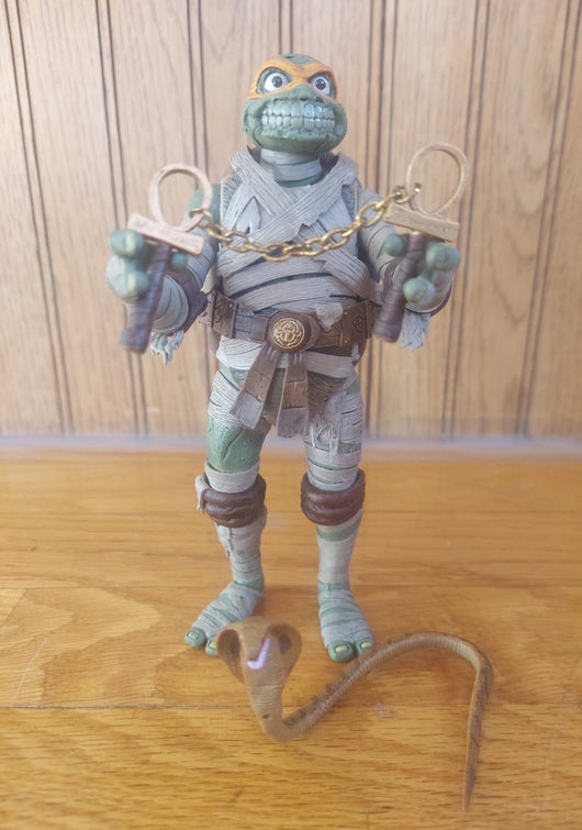 NECA Teenage Mutant Ninja Turtles/Universal Monsters: Michaelangelo As The Mummy