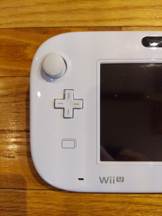 Wii U Bundle W/Console & Gamepad, 1 Wii Controller & Nunchuck, 4 games, etc