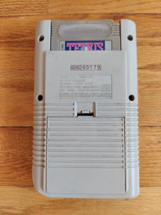 Nintendo Game Boy Bundle W/4 Games (Tetris, Boggle Plus, Looney Tunes, Rugrats: