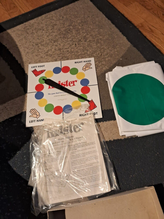 Milton Bradley Twister Game  1998 Vintage, Completed and Fun