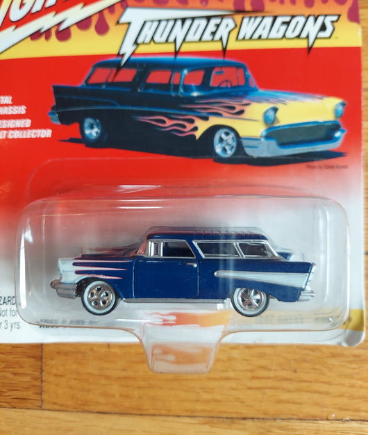 Johnny Lightning: Thunder Wagons Combo (1956 Chevy Nomad & 1957 Chevy Nomad)