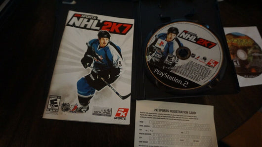 Cabela's Dangerous Hunts (No case) & Nhl 2k7(CIB) Bundle  (Sony PlayStation 2)