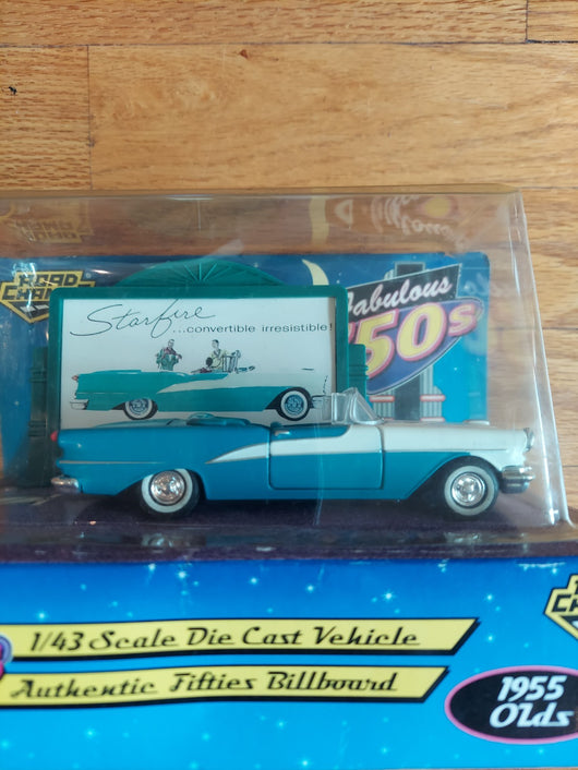 Road Champs: Fabulous 50's - 1955 Oldsmobile Starfire Convertible - 1/43 Scale