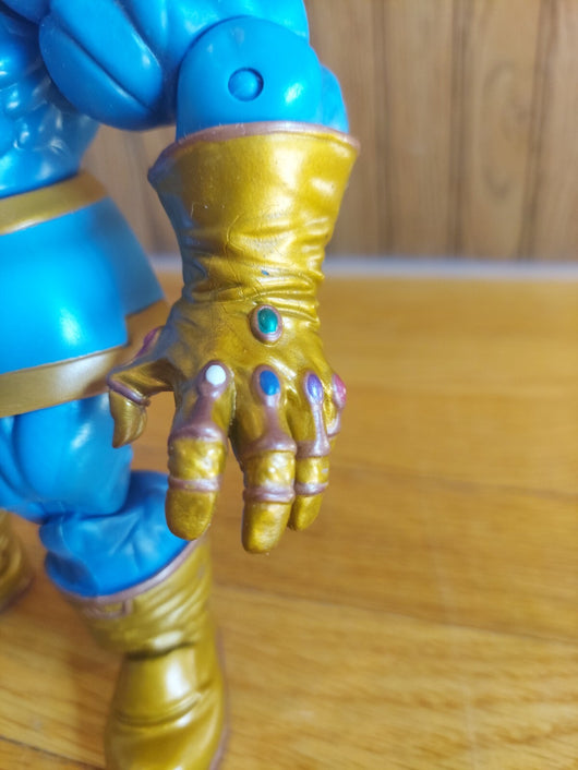 Marvel Diamond Select: Thanos W/Infinity Gauntlet 8