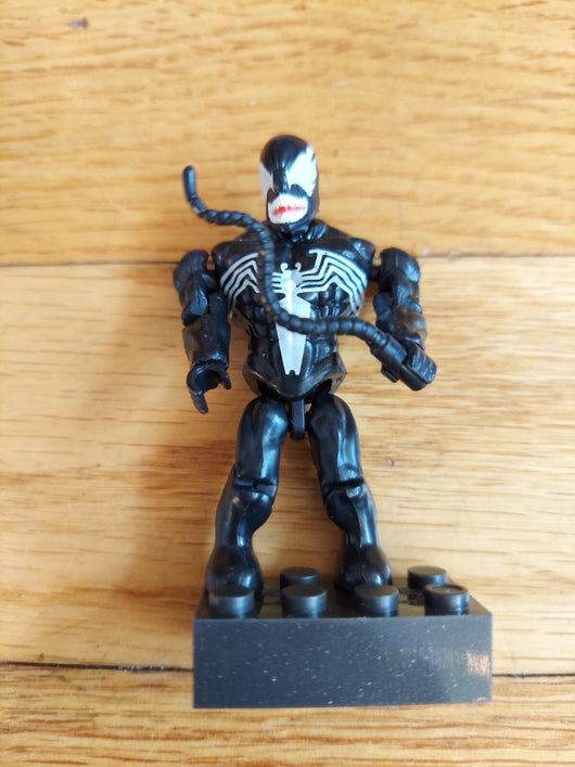 Marvel Mega Bloks 9 Figure Lot W/Accessories Captain America, Spider-Man...