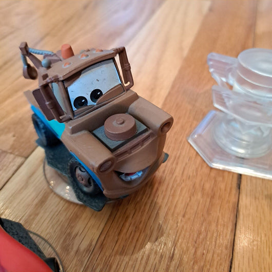 Lot Of 4 Disney Infinity Cars Figures Crystal Trophy McQueen Mater,Fast Shipping