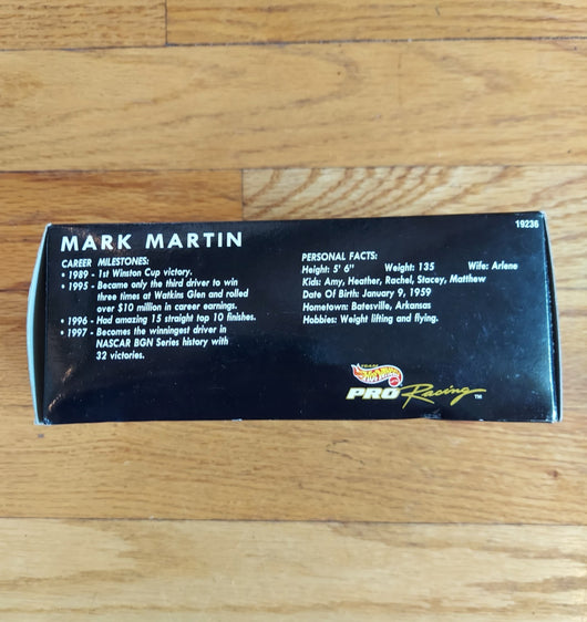 Team Hot Wheels Pro Racing - #6 Mark Martin Valvoline - 1/43 Scale - New in Box