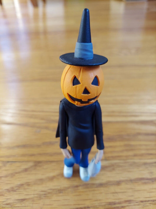 NECA Toony Terrors: Halloween III: Season Of The Witch - Trick Or Treaters 3... - Retro Daddy Gaming