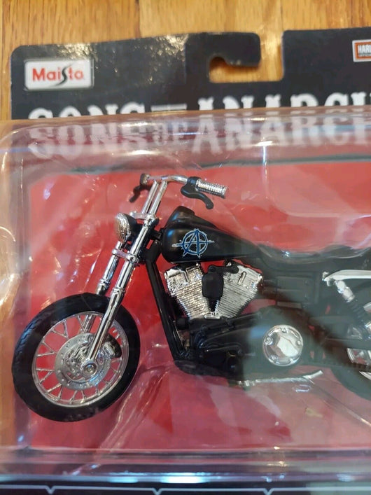 Sons of Anarchy 2006 Harley Davidson FXDBI Dyna Street Bob Filip Chibs Telford - Retro Daddy Gaming